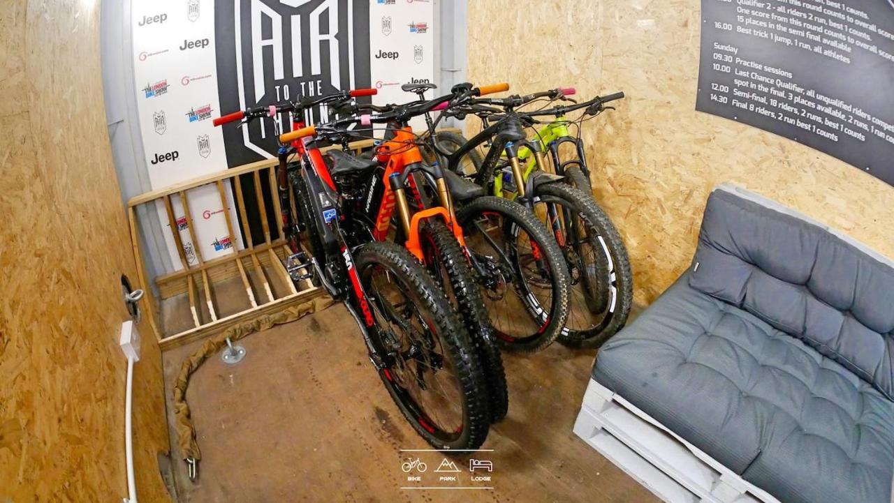 Bike Park Lodge #2 머티르티드필 외부 사진